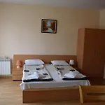 Persey Flora Apart Otel Borovets