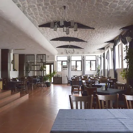 Persey Flora 3* Boroveț