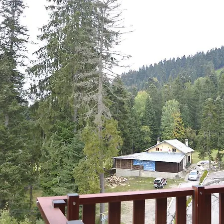 Persey Flora Hotel de apartamente Boroveț