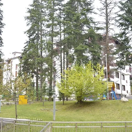 Lejlighedshotel Persey Flora 3*