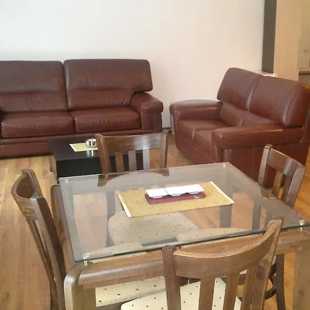 Persey Flora Hotel de apartamente 3*