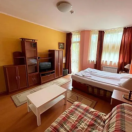Persey Flora Apart Otel