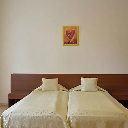 Persey Flora Apart Otel Borovets