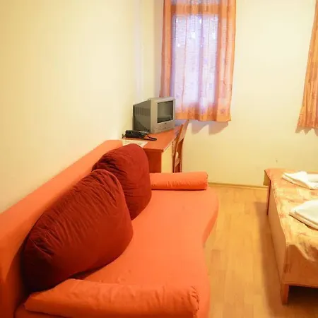 Aparthotel Persey Flora 3*