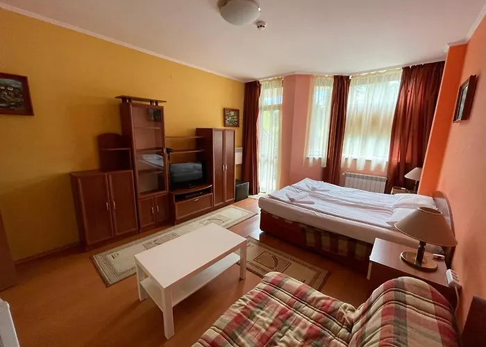 Persey Flora Hotel apartamentowy 3*