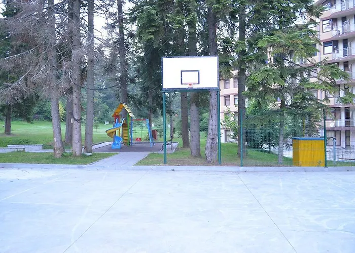 Hotel apartamentowy Persey Flora