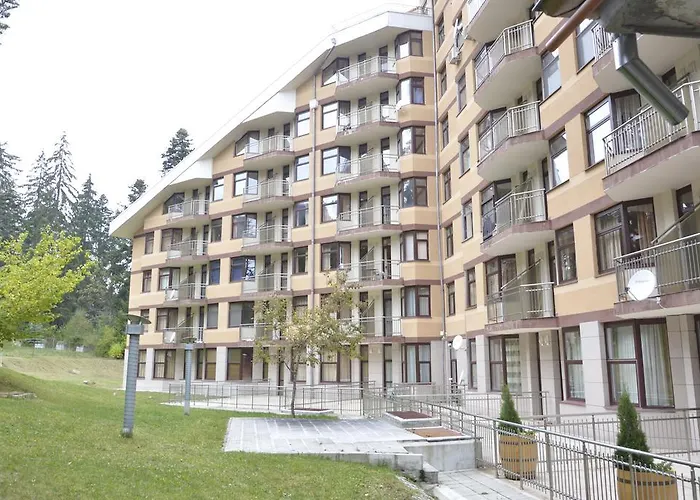 Persey Flora Borowec