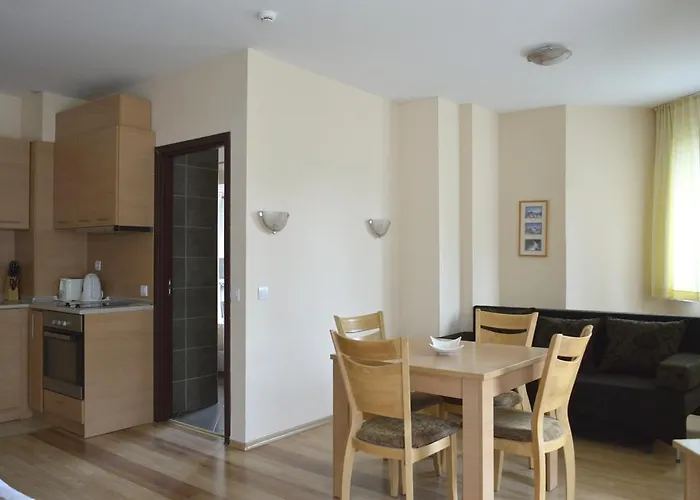 Persey Flora Hotel apartamentowy Borowec