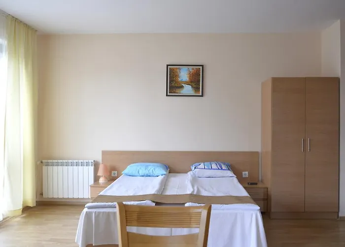 Hotel apartamentowy Persey Flora 3*