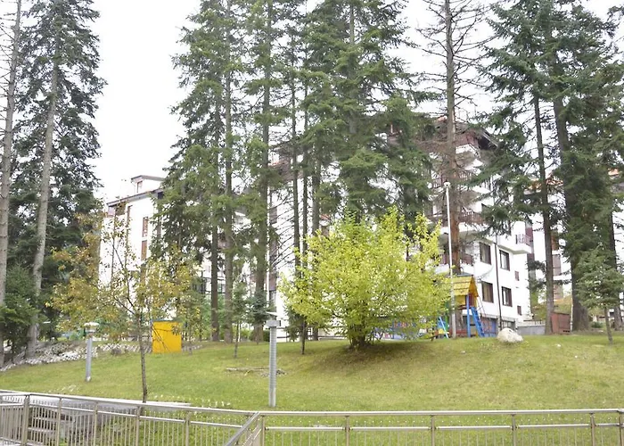 Hotel apartamentowy Persey Flora 3*