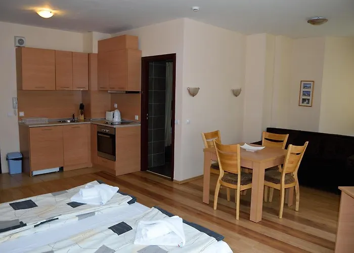 Persey Flora Hotel apartamentowy 3*