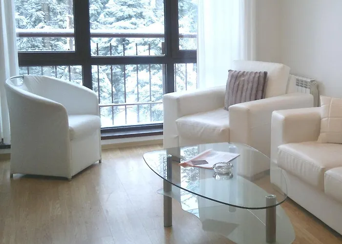 Hotel apartamentowy Persey Flora Borowec