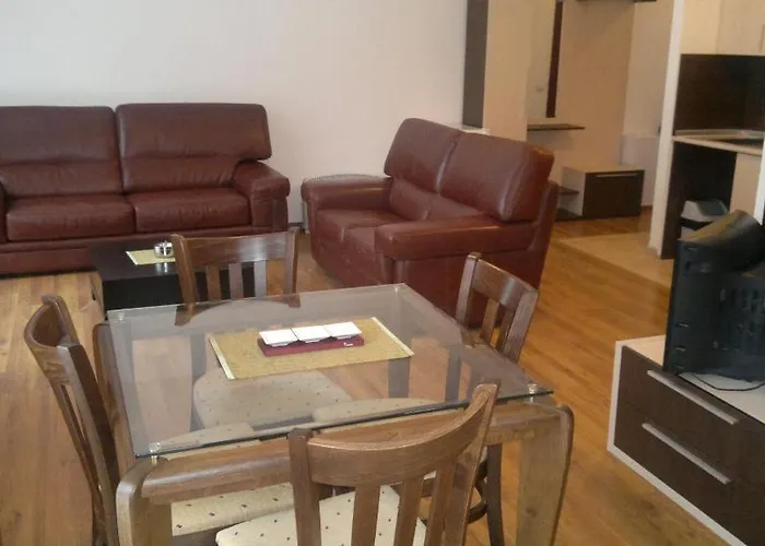 Hotel apartamentowy Persey Flora