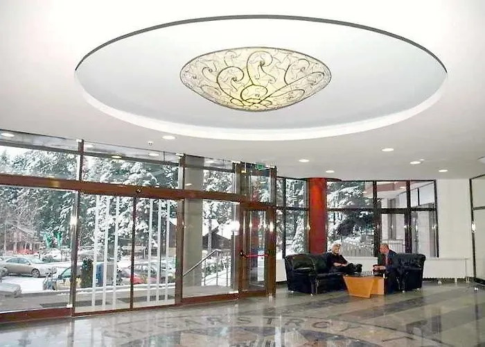 Persey Flora Hotel apartamentowy Borowec