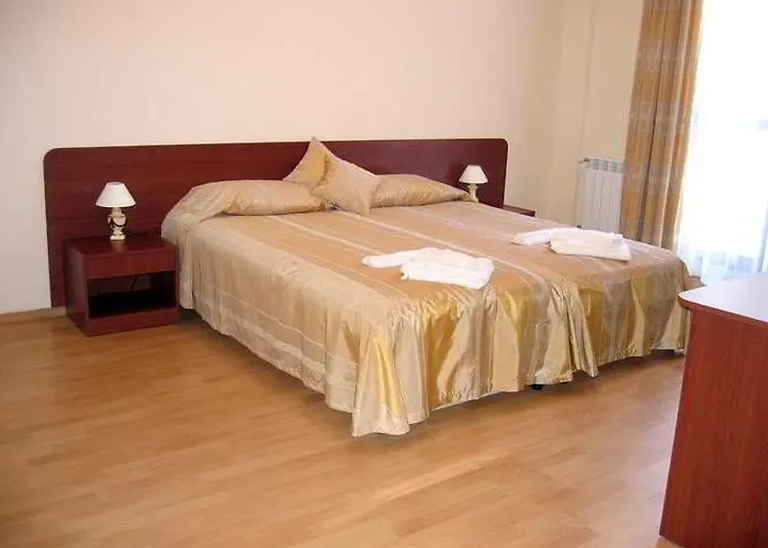 Persey Flora Borowec